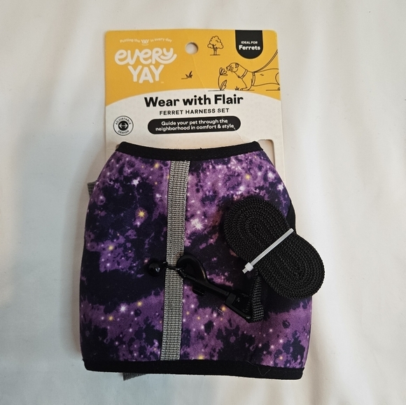 Petco EveryYay Wear With Flair Galaxy-Print Ferret Harness and Leash with Bell - Picture 6 of 17